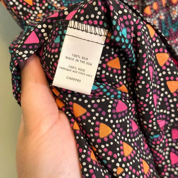 Nanette Lepore Top Womens 2 Black Multi Sleeveless V Neck Blouse Silk Geometric - Picture 8 of 9